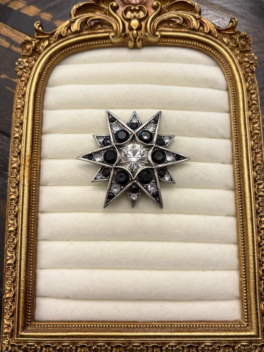 Vintage Silver Tone Starburst Brooch Pin Black Clear‎ Rhinestones Victorian Goth